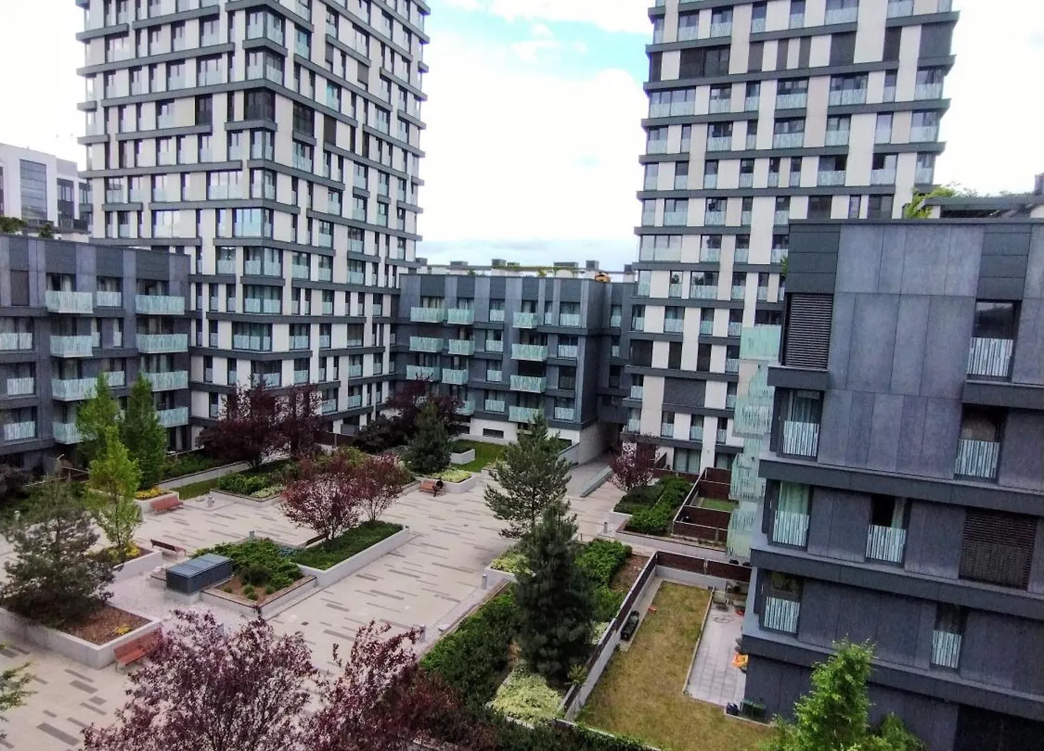 Modern Apartment With Parking 프라하