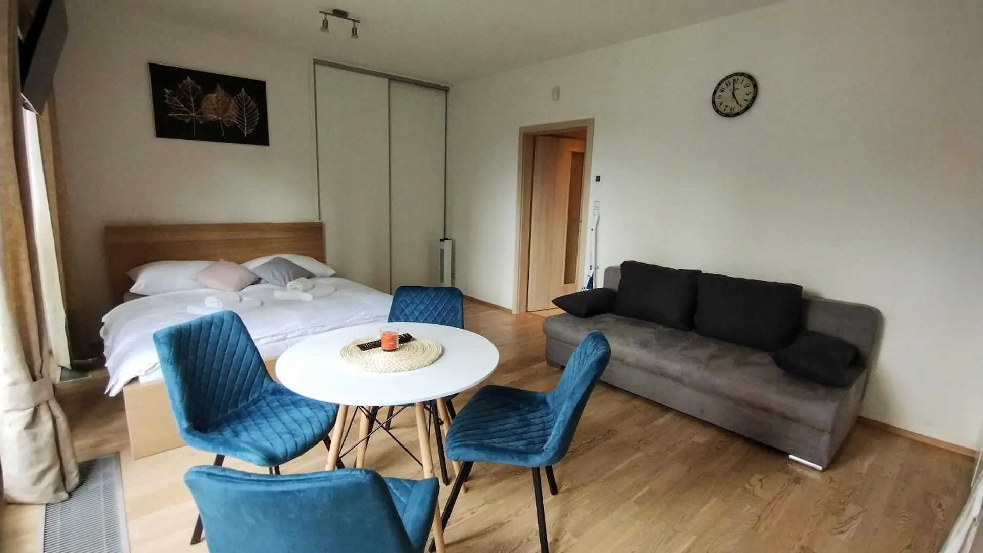 Modern Apartment With Parking Praga